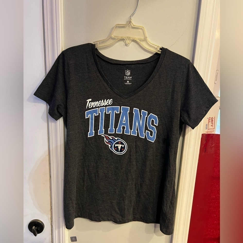 Tennessee Titans V-Neck T-Shirt
